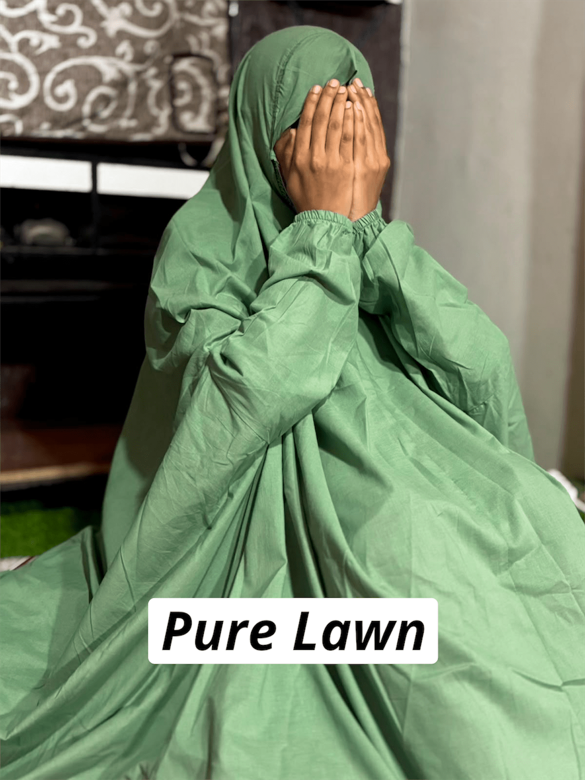 PURE LAWN NAMAZ CHADDAR WITH SLEEVES - PLAIN SOFT GREEN LARGE