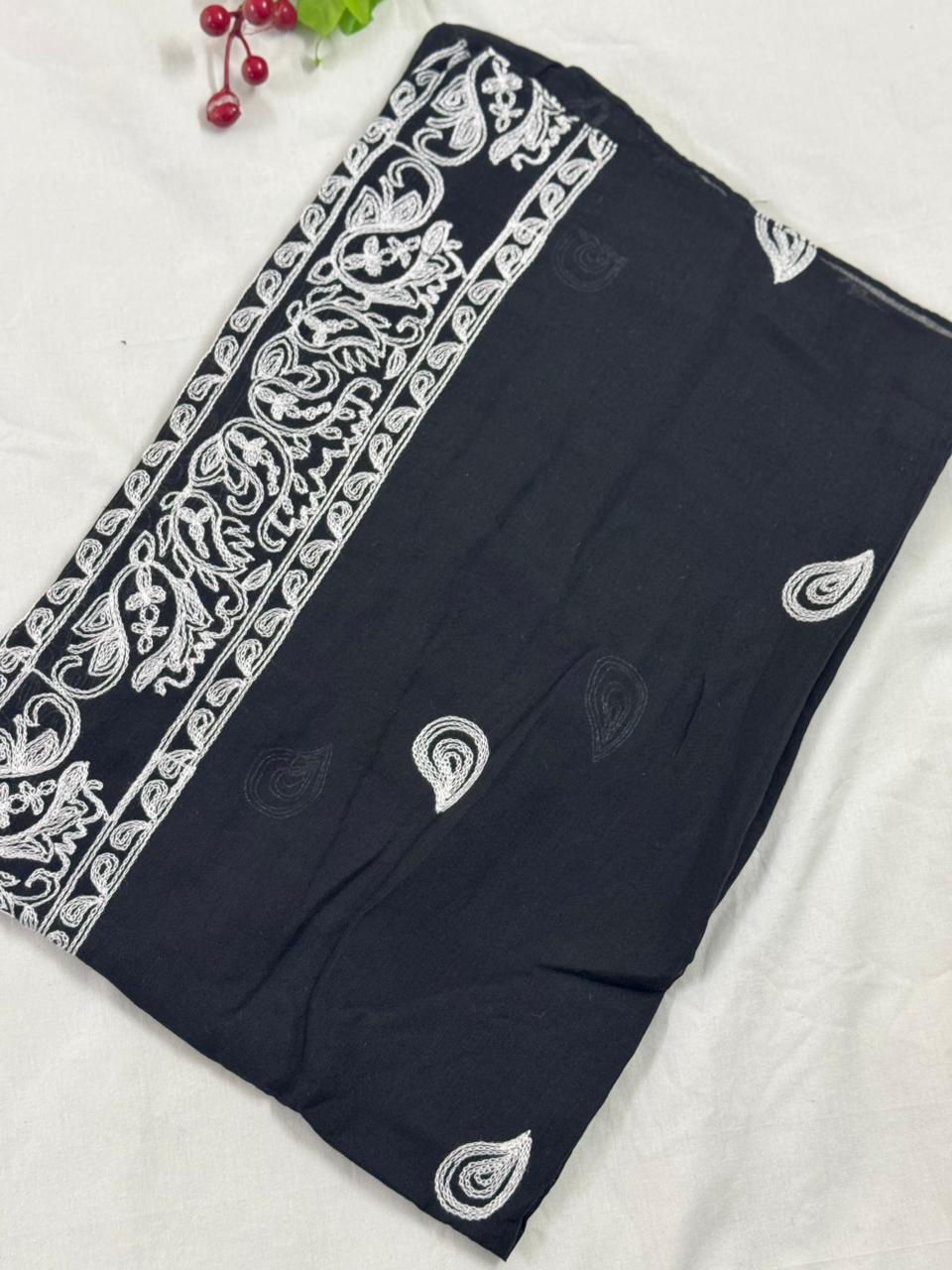 Lisa Embroidery Lawn Scarf - Black