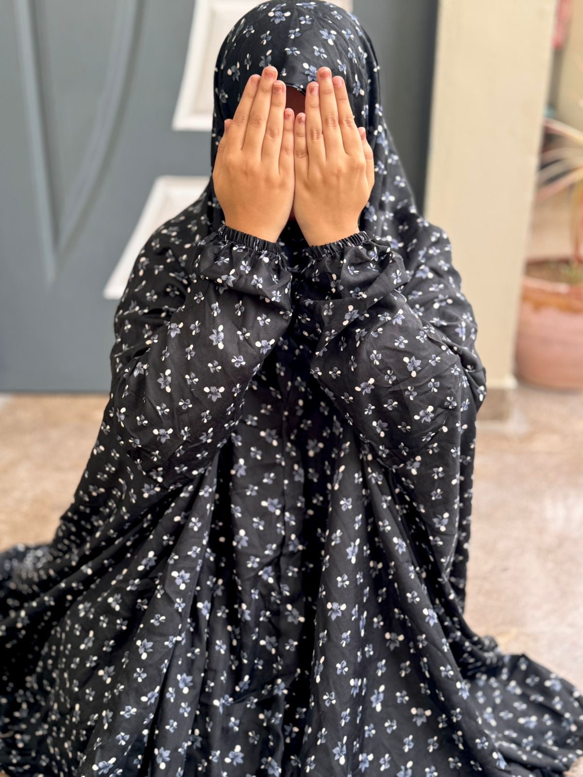 NAMAZ CHADDAR WITH SLEEVES N NIQAB - CHERRY BLACK - LARGE