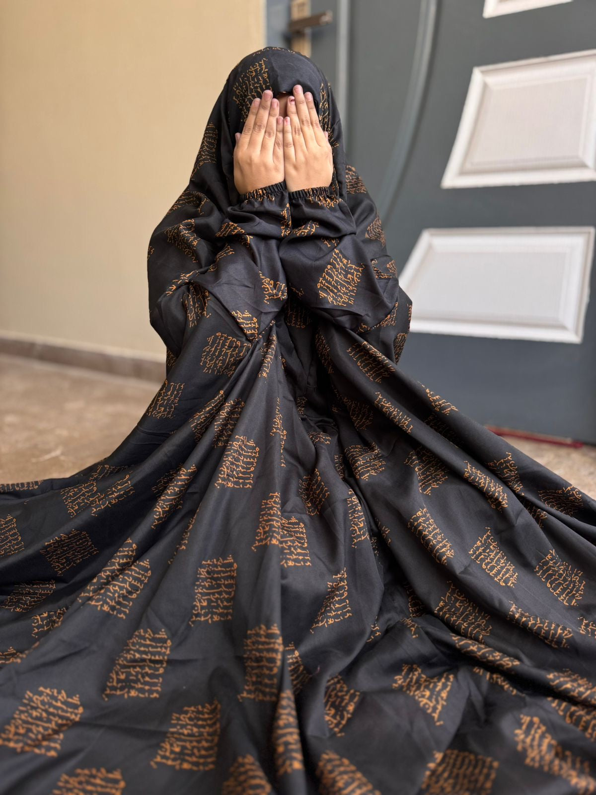 NAMAZ CHADDAR WITH SLEEVES N NIQAB - BLACK WITH CALLIGRAPHY x XL