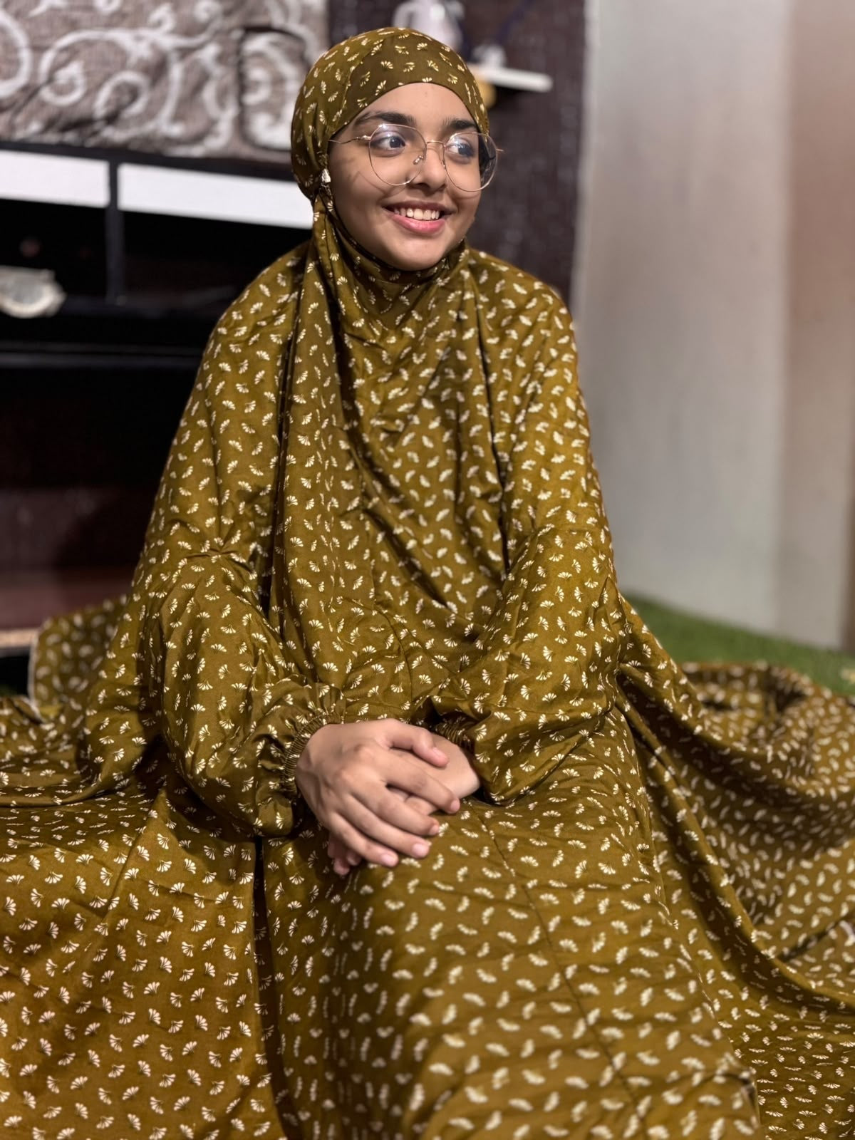 KIDS NAMAZ CHADDAR WITH FULL SLEEVES - ZOYA FRENCH BEIGE 12 to 14 Years