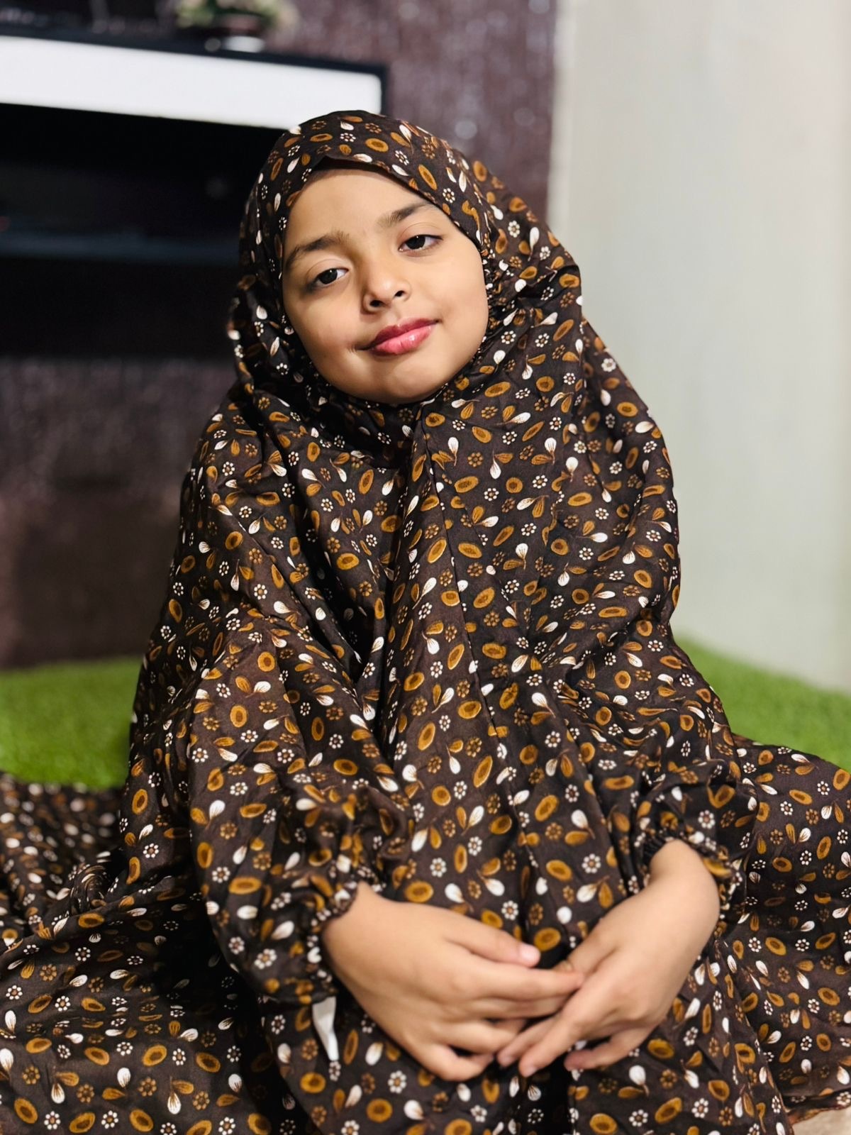 KIDS NAMAZ CHADDAR WITH FULL SLEEVES - SEEDS IN BROWN 5 to 7 Years