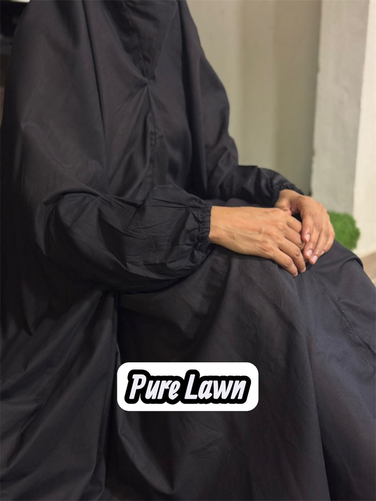 PURE LAWN NAMAZ CHADDAR WITH SLEEVES - PLAIN BLACK LARGE