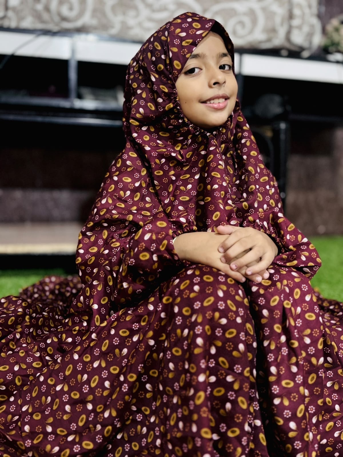 KIDS NAMAZ CHADDAR WITH FULL SLEEVES - SEEDS IN MAROON 5 to 7 Years