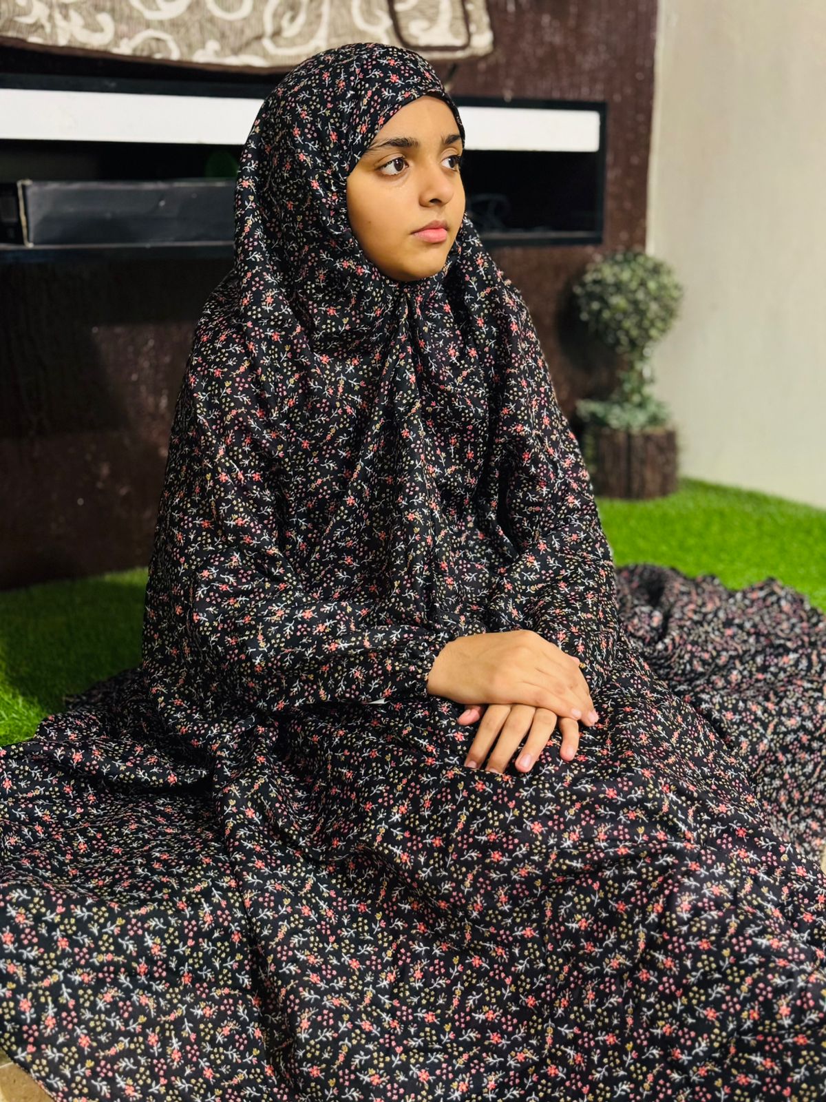 KIDS NAMAZ CHADDAR WITH FULL SLEEVES - GALAXY BLACK 12 to 14 Years