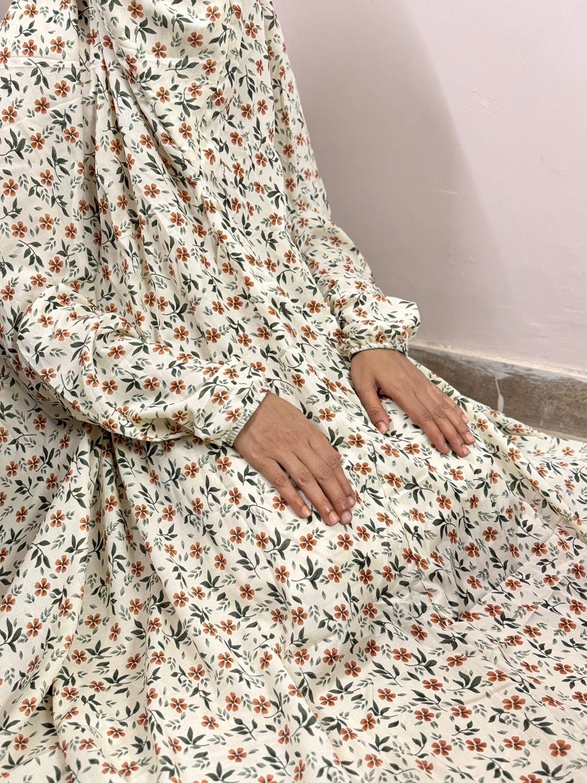 NAMAZ CHADDAR WITH SLEEVES N NIQAB - BLOOM PETAL 5 - LARGE