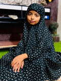KIDS NAMAZ CHADDAR WITH FULL SLEEVES - ZOYA BLACK (5 to 7 Years)