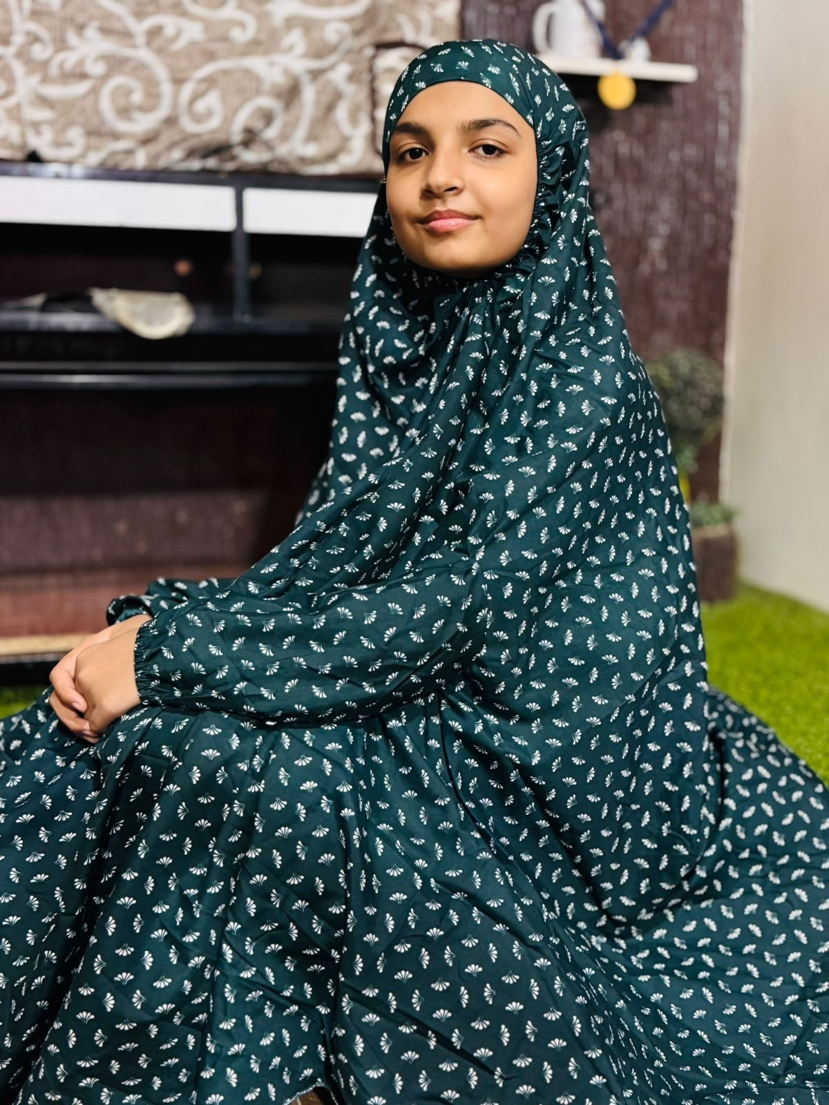 KIDS NAMAZ CHADDAR WITH FULL SLEEVES - ZOYA GREEN 8 to 11 Years