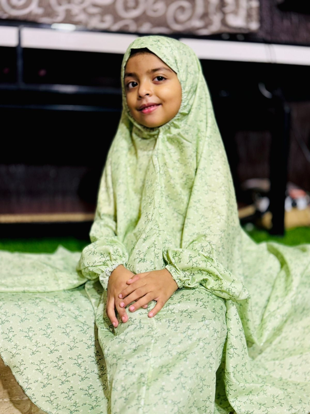 KIDS NAMAZ CHADDAR WITH FULL SLEEVES - STEM GRAPES 5 to 7 Years