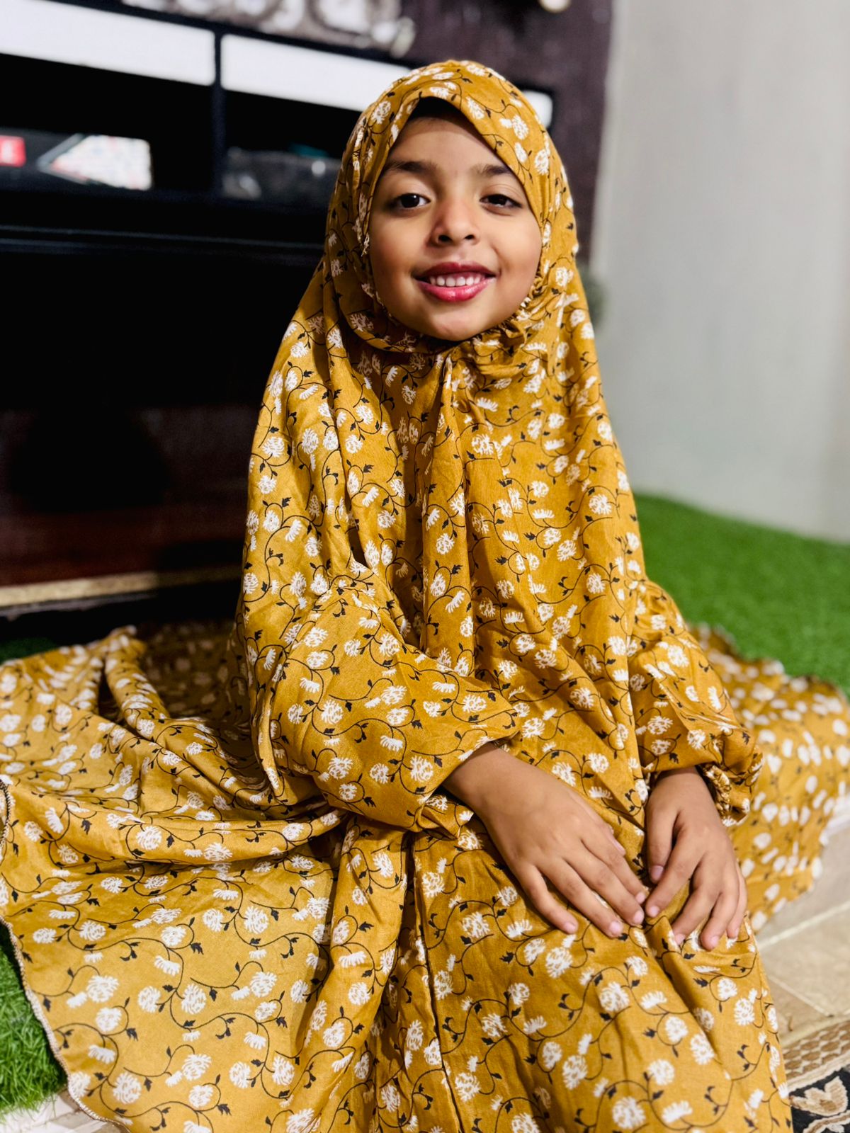 KIDS NAMAZ CHADDAR WITH FULL SLEEVES - FRENCH BEIGE VINCA FLORA 5 to 7 Years