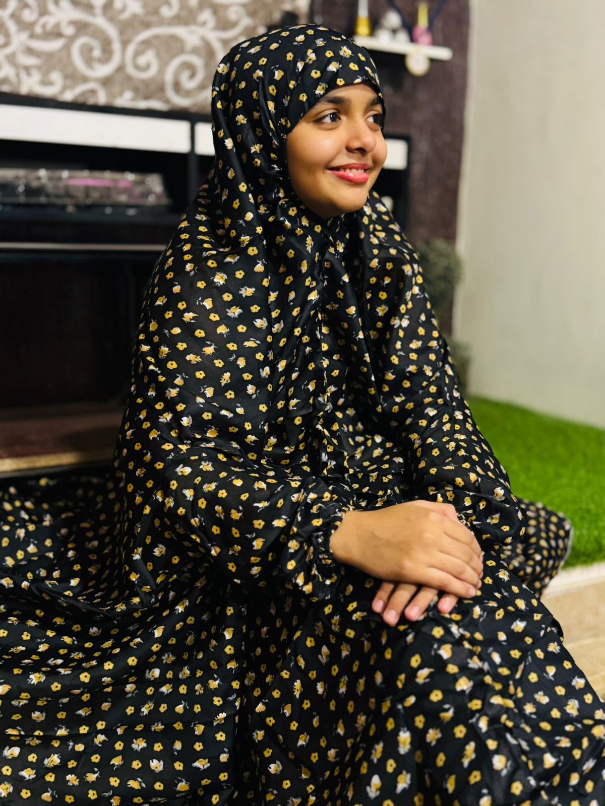 KIDS NAMAZ CHADDAR WITH FULL SLEEVES - BLACK SPRING FLORAL 12 to 14 Years