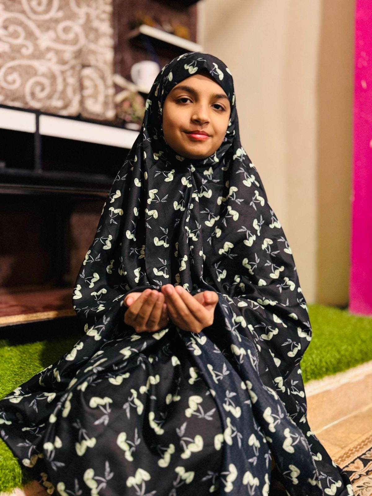 KIDS NAMAZ CHADDAR WITHOUT SLEEVES - PISTA CHERRY 9 to 13 Years