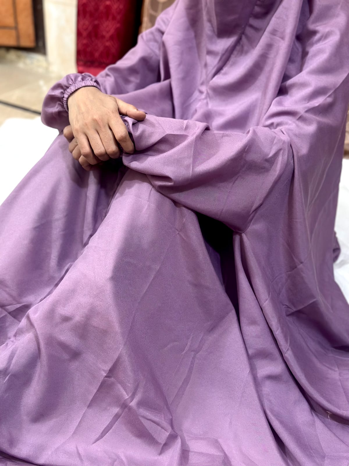 SWISS LAWN NAMAZ CHADDAR WITH SLEEVES - DULL PURPLE LARGE