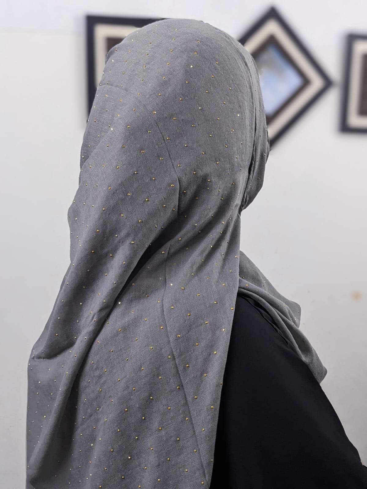 GOLD DOTTED LAWN - GREY