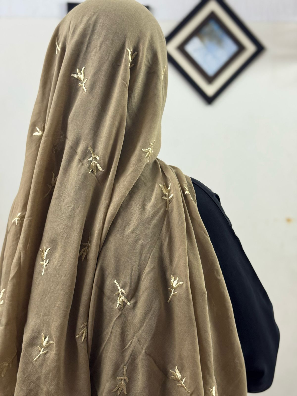 Tulips Embroidery Lawn Scarf - Greyish Brown