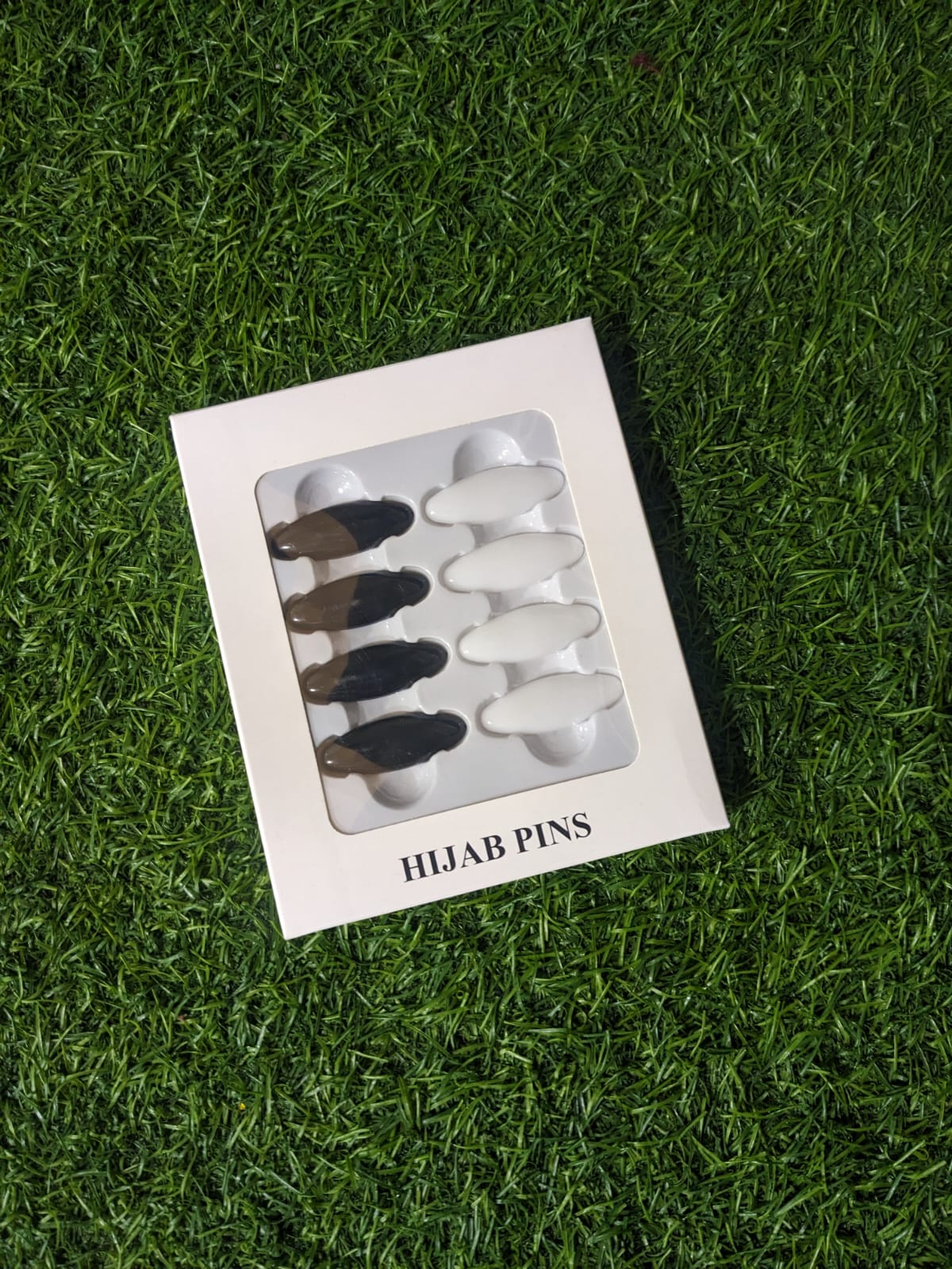 HIJAB PIN BOX - BLACK N WHITE