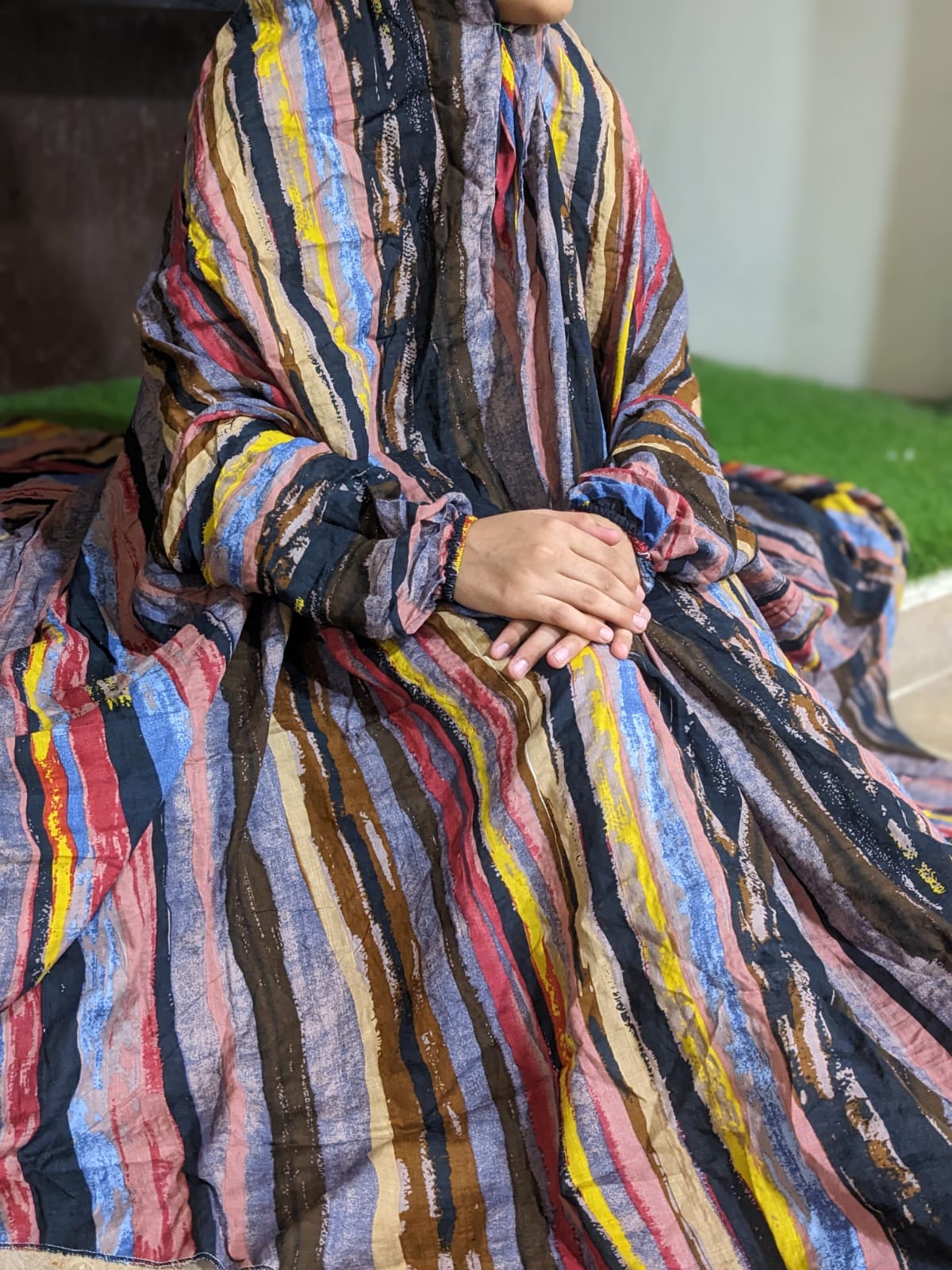 PURE LAWN NAMAZ CHADDAR WITH SLEEVES N NIQAB - RANDOM ART LARGE