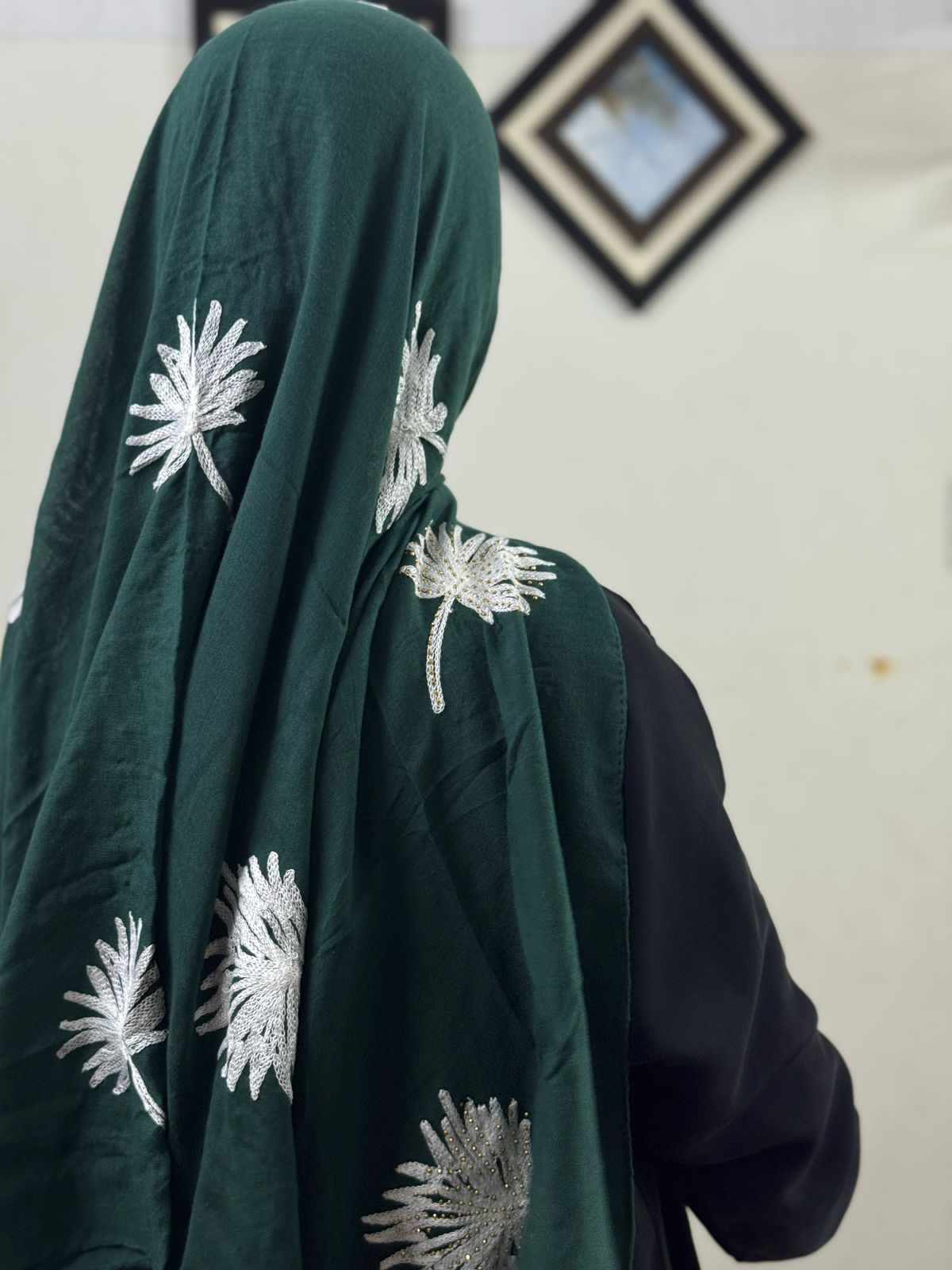 Lilly Embroidery Lawn Scarf - Bottle Green