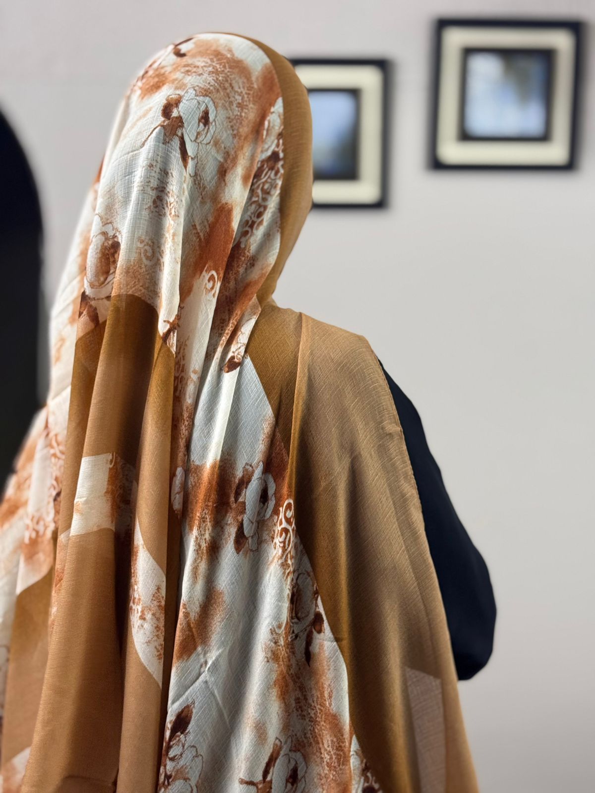 Elite Lawn Viscos Printed - ROSES R1