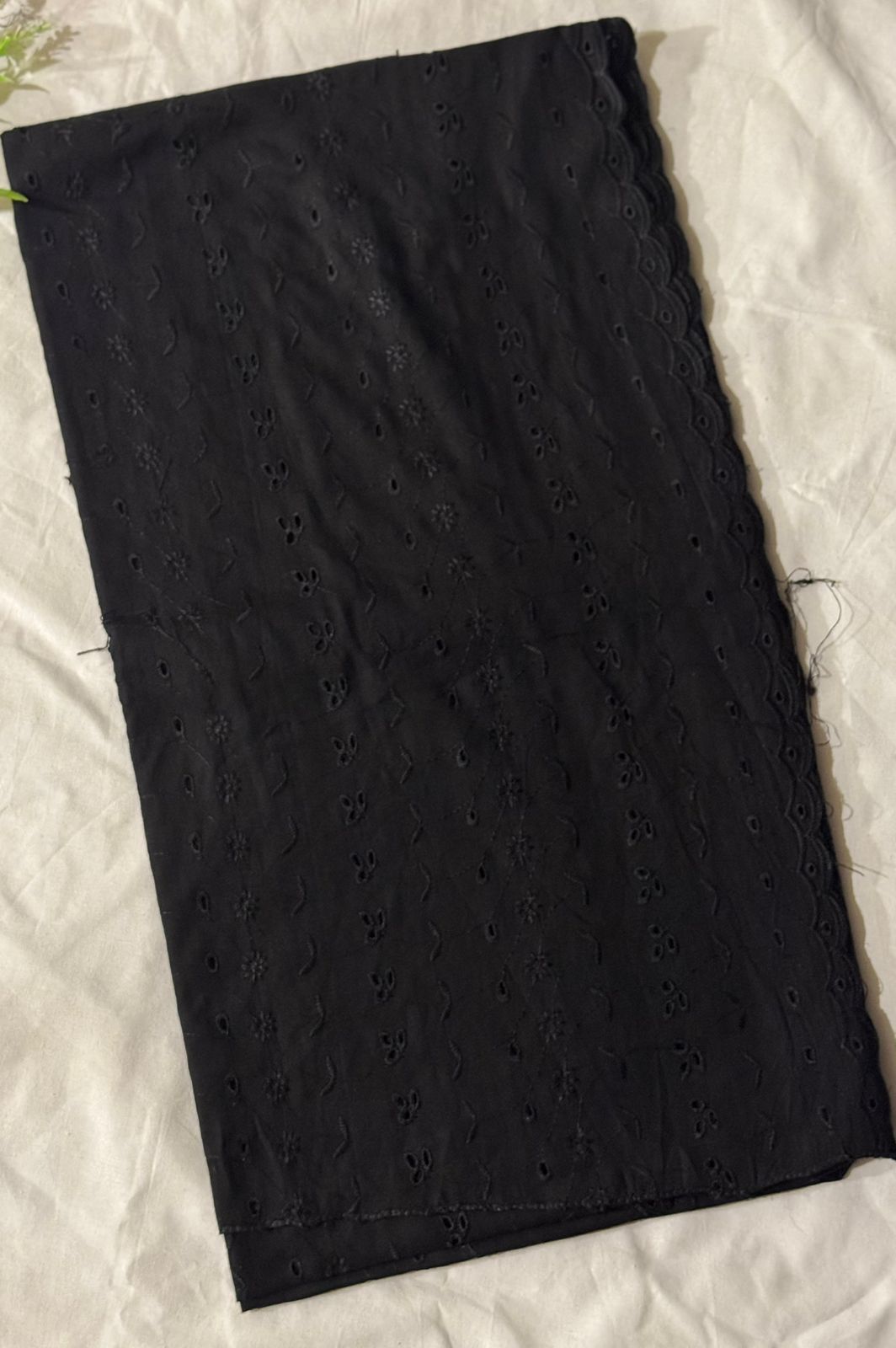 Premium Qualtiy Lawn Chaddar with Embroidery - Black Design