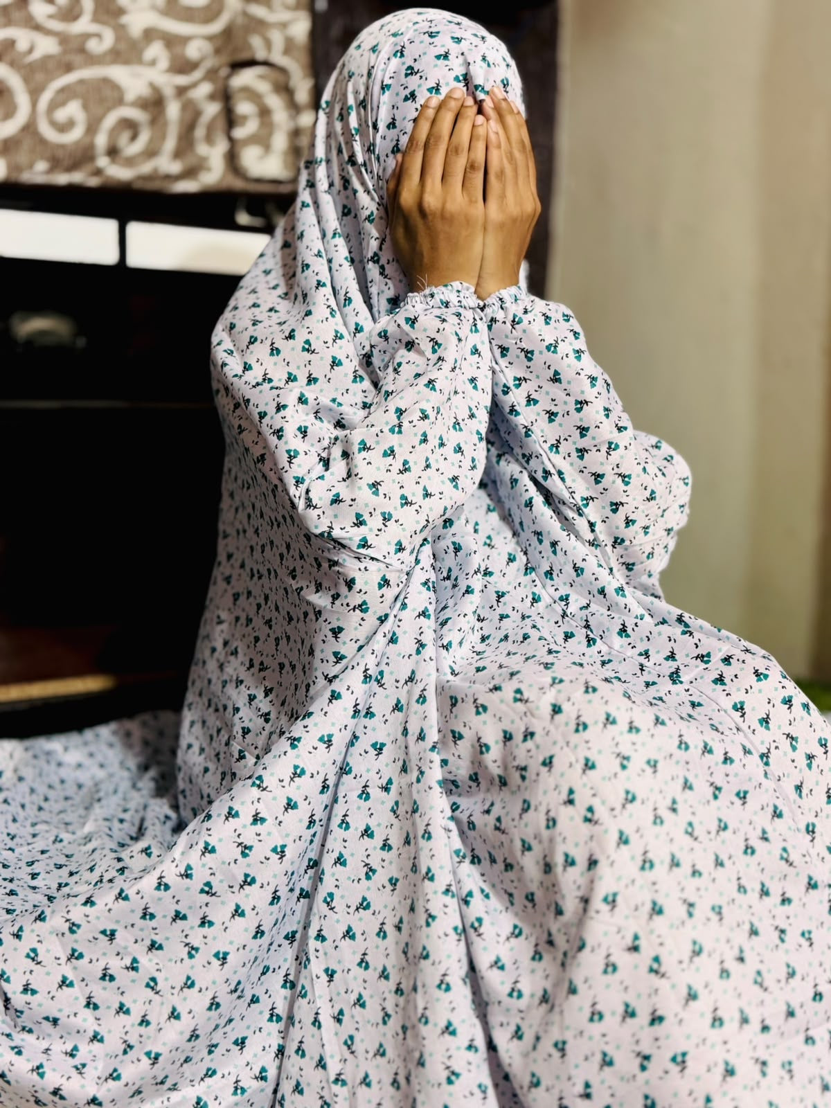 NAMAZ CHADDAR WITH SLEEVES N NIQAB- WHITE EMBER TEAL FLORAL - LARGE
