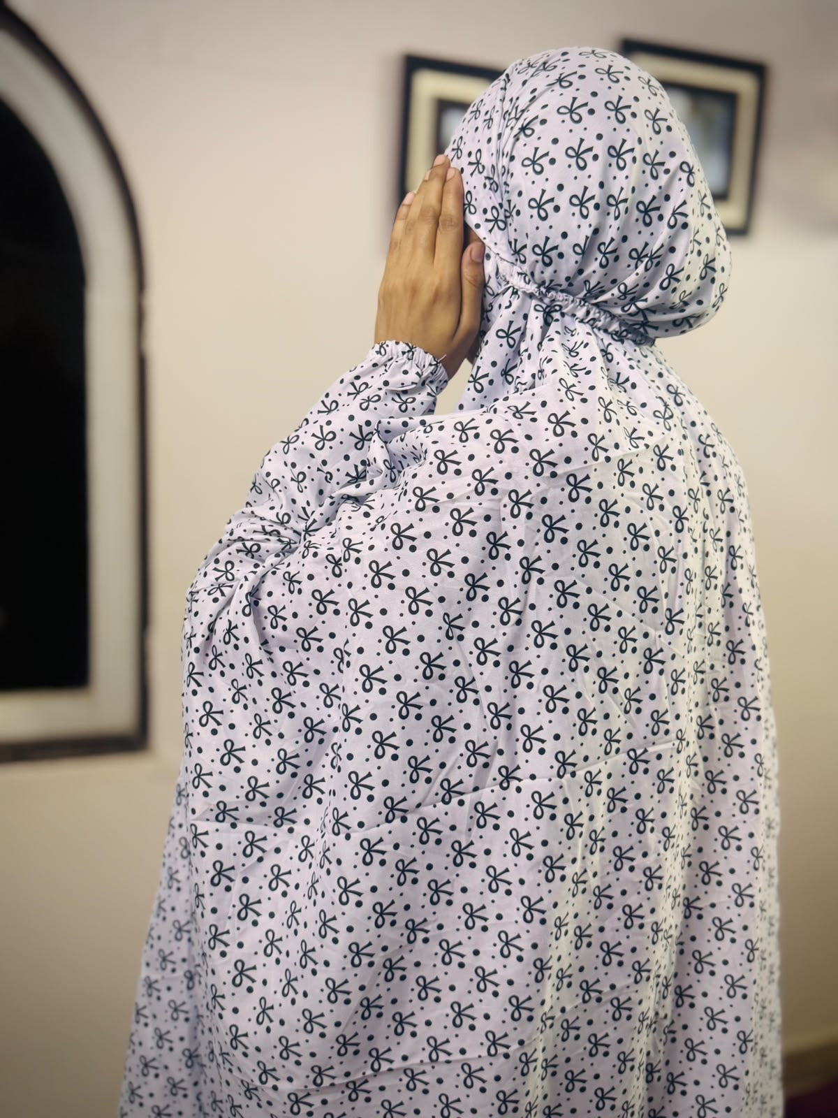 ADULTS NAMAZ CHADDAR WITH SLEEVES N NIQAB - POOKIE WHITE - STANDARD SIZE