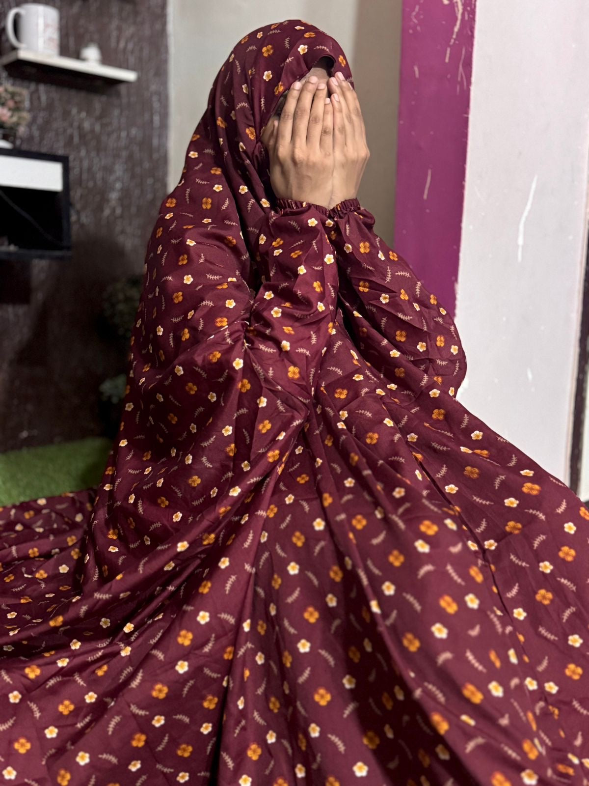 NAMAZ CHADDAR WITH FULL SLEEVES - ZIRWA MAROON - LARGE