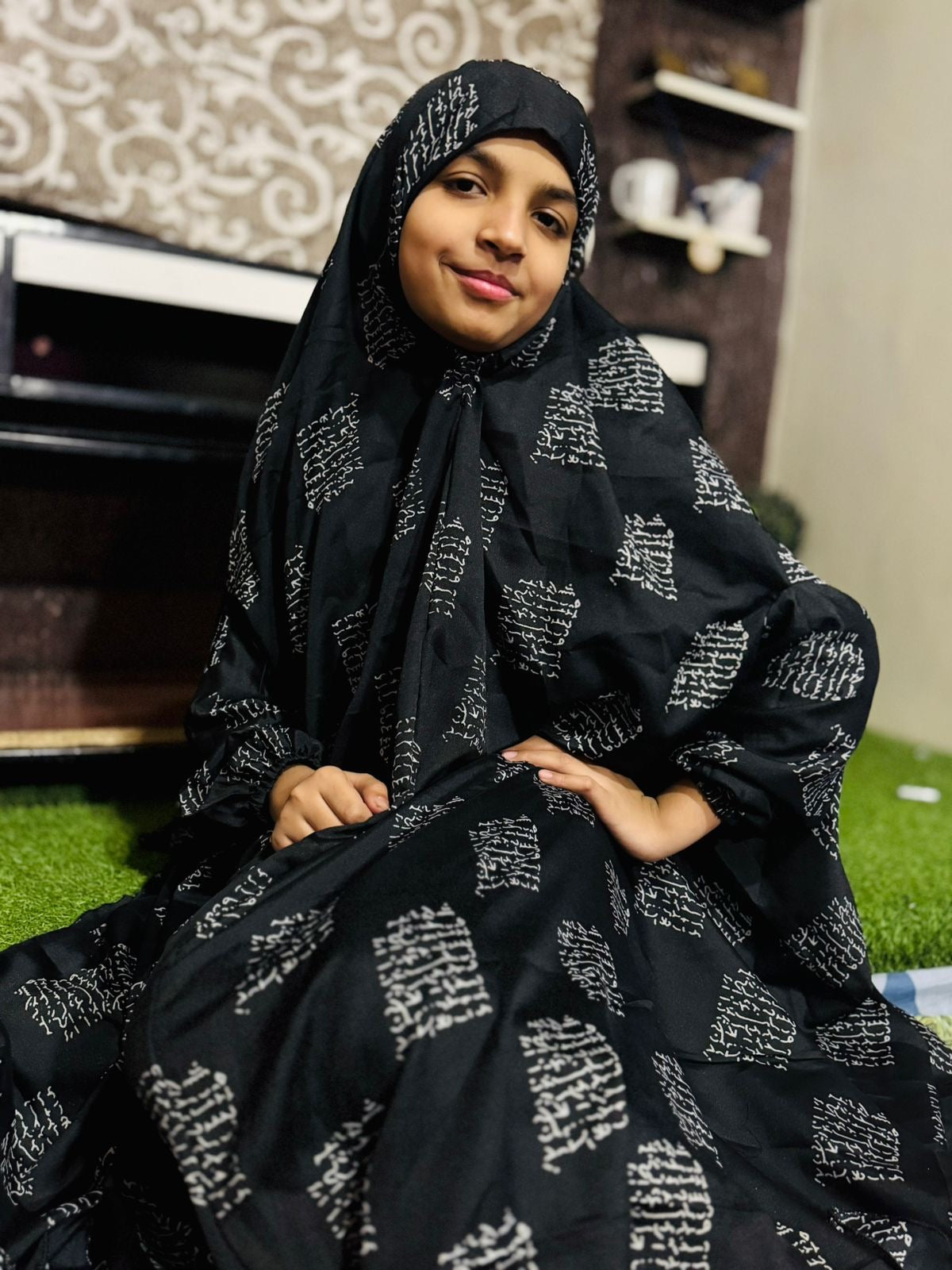 KIDS NAMAZ CHADDAR WITH FULL SLEEVES - BLACK WITH GREY CALLIGRAPHY 8 to 11 Years