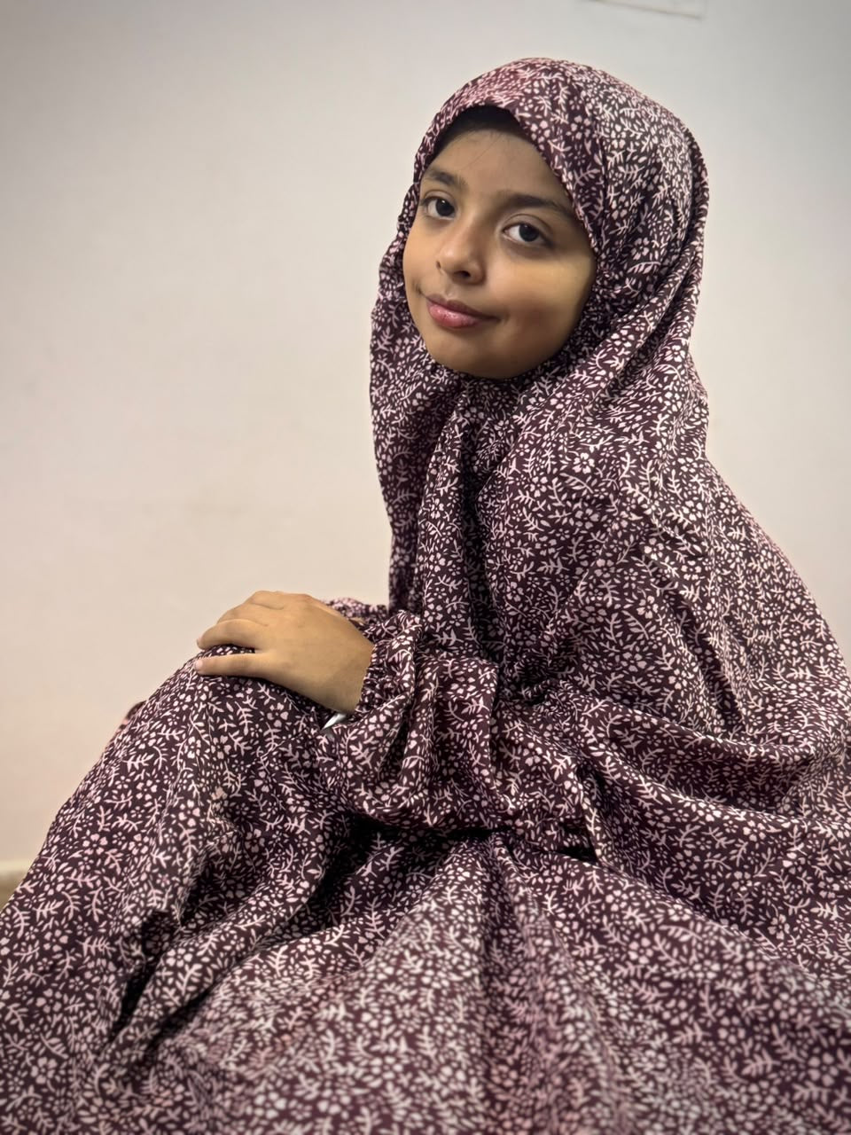KIDS NAMAZ CHADDAR WITH FULL SLEEVES - LEAF ART MAROON (5 to 7 Years)