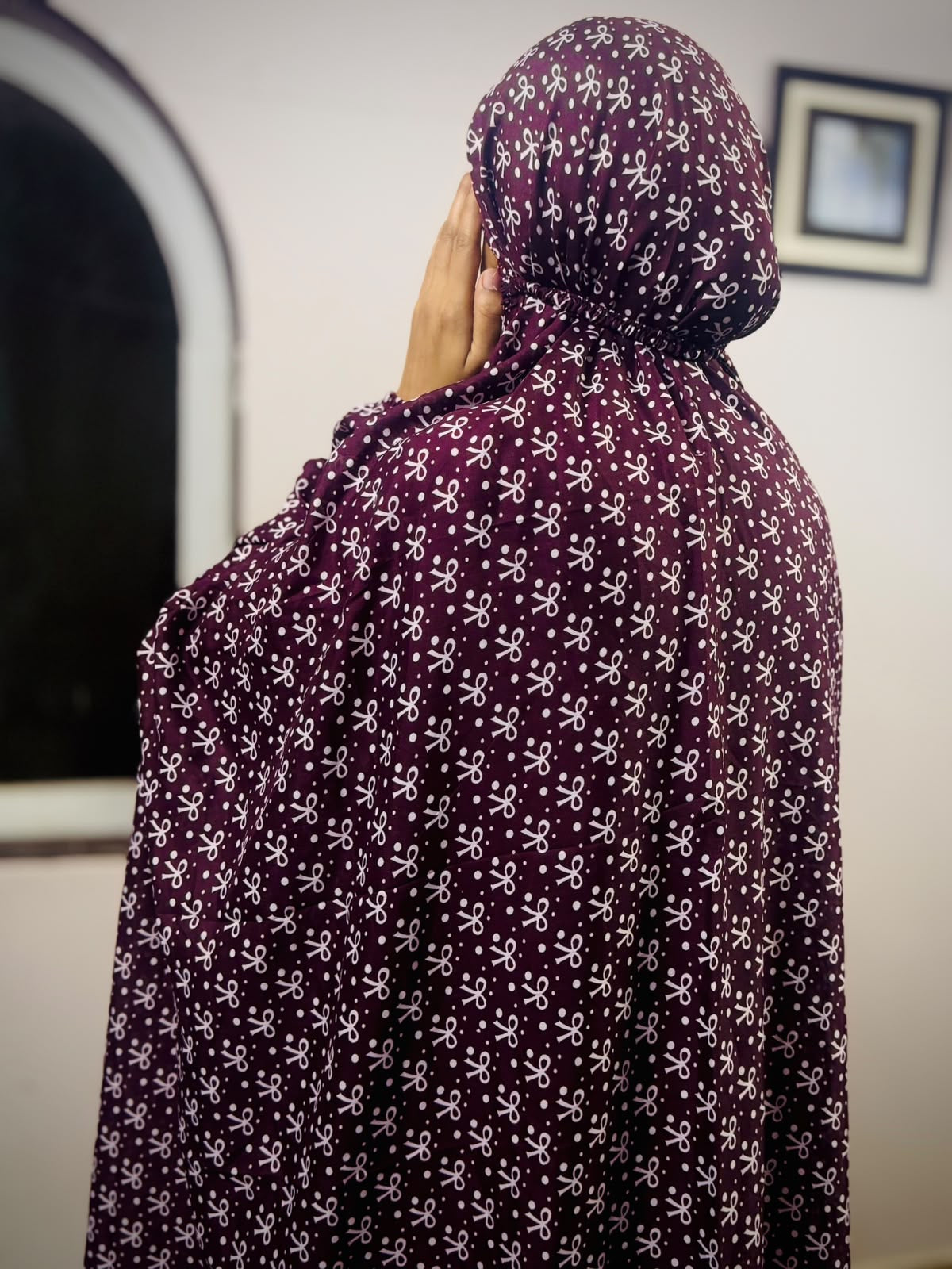 ADULTS NAMAZ CHADDAR WITH SLEEVES N NIQAB - POOKIE MAROON - STANDARD SIZE