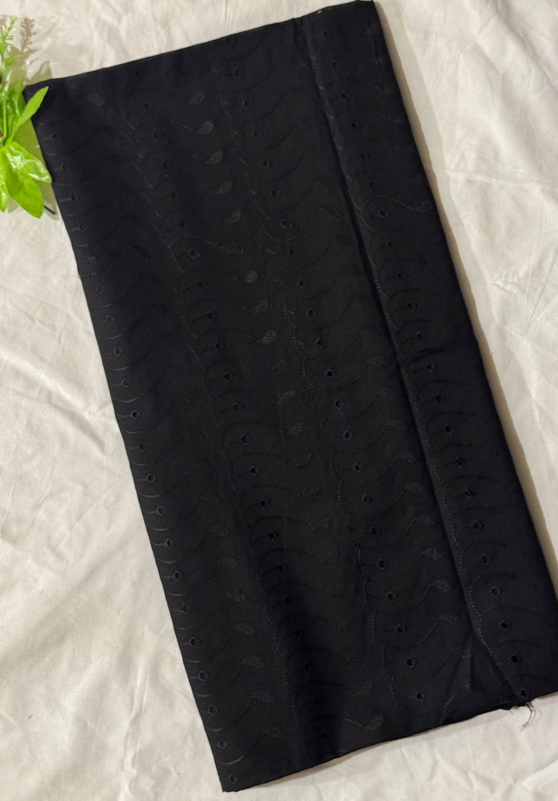 Premium Qualtiy Lawn Chaddar with Embroidery - Black Design