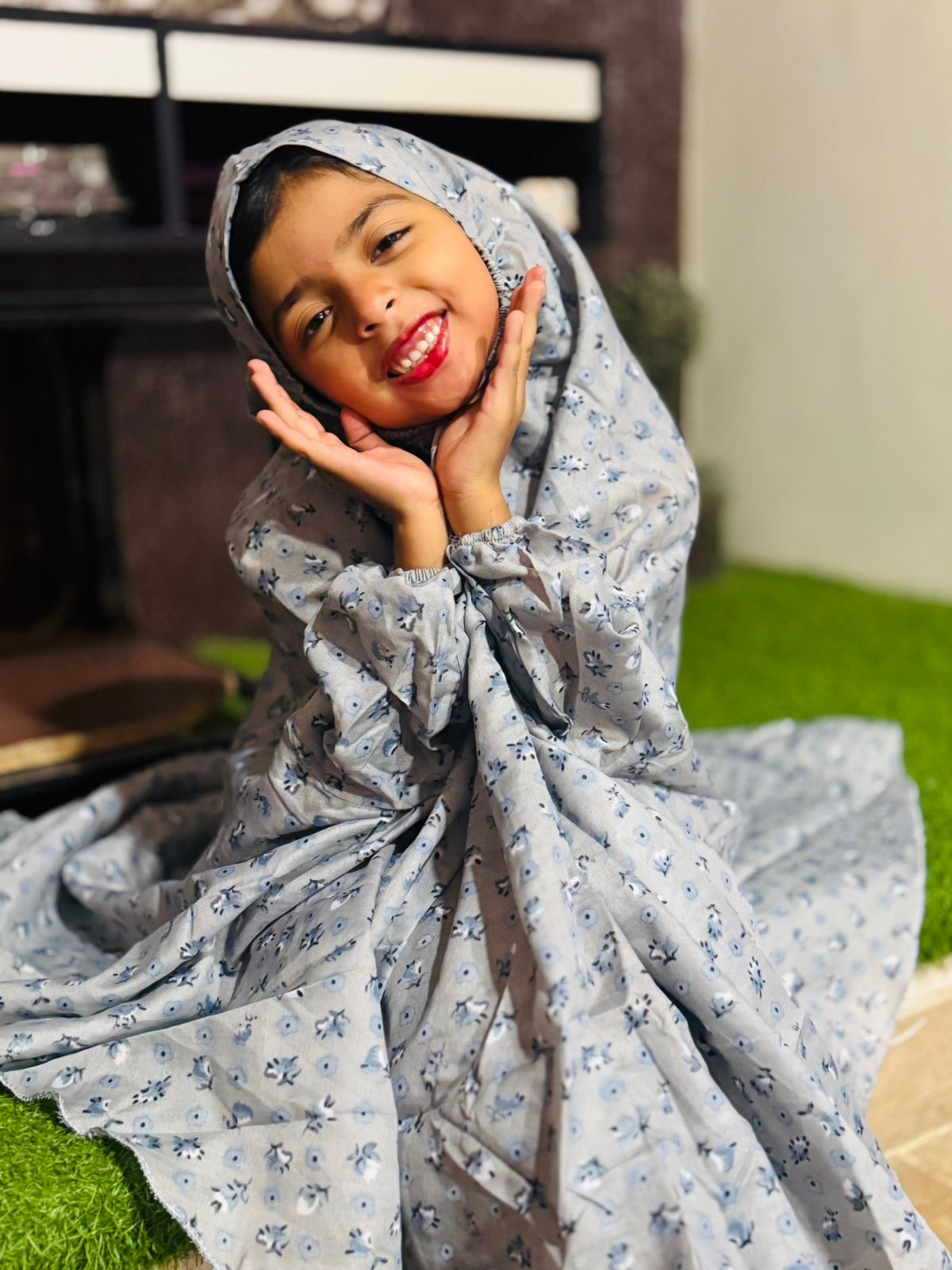 KIDS NAMAZ CHADDAR WITH FULL SLEEVES - CLOUD SPRING FLORAL 5 to 7 Years