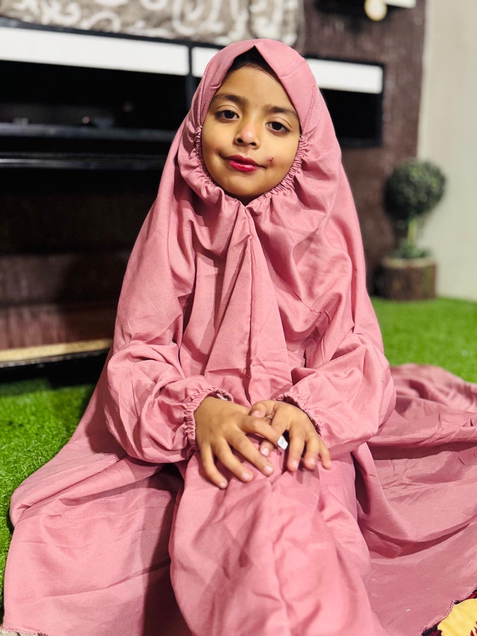 KIDS NAMAZ CHADDAR WITH FULL SLEEVES - SPUN PEARL 5 to 7 Years