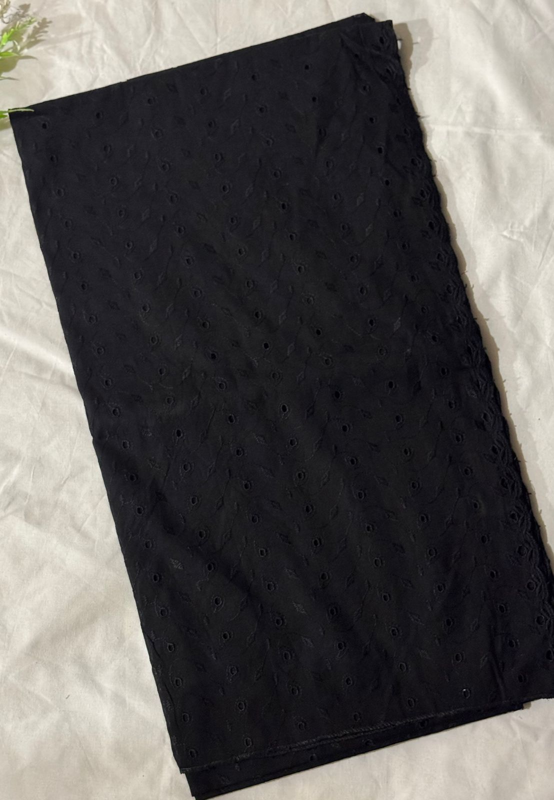 Premium Qualtiy Lawn Chaddar with Embroidery - Black Design