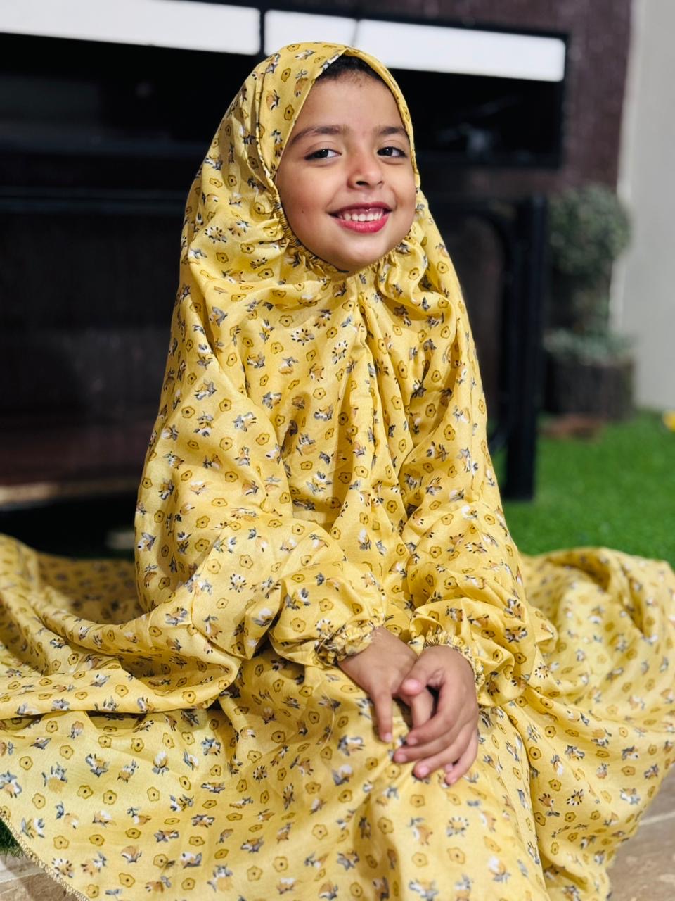 KIDS NAMAZ CHADDAR WITH FULL SLEEVES - FRENCH BEIGE SPRING FLORAL 5 to 7 Years