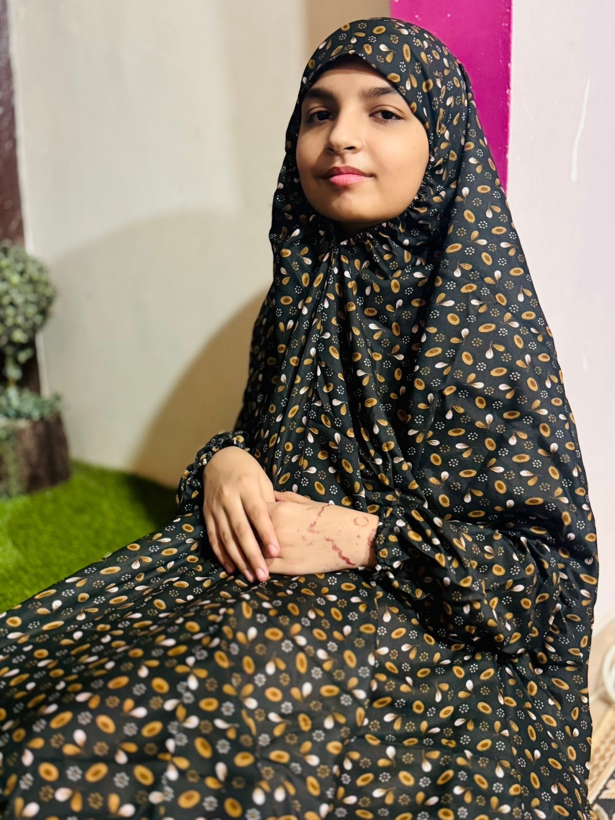 KIDS NAMAZ CHADDAR WITH FULL SLEEVES - SEED IN BLACK 8 to 11 Years