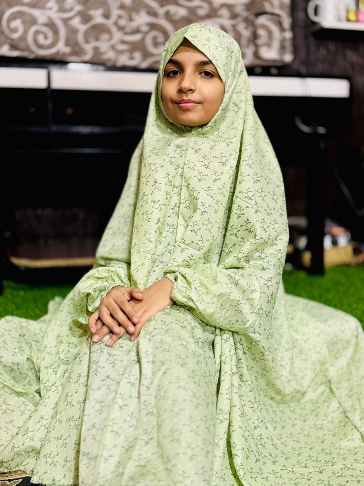 KIDS NAMAZ CHADDAR WITH FULL SLEEVES - STEM GRAPES 8 to 11 Years