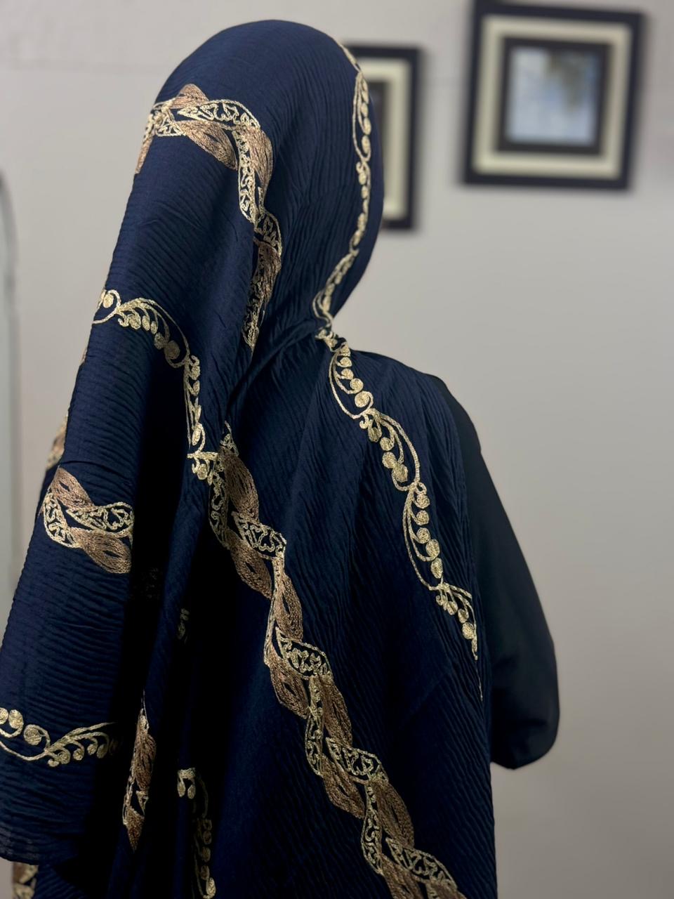 Queen Embroidery Pleated Lawn Scarf - Blue