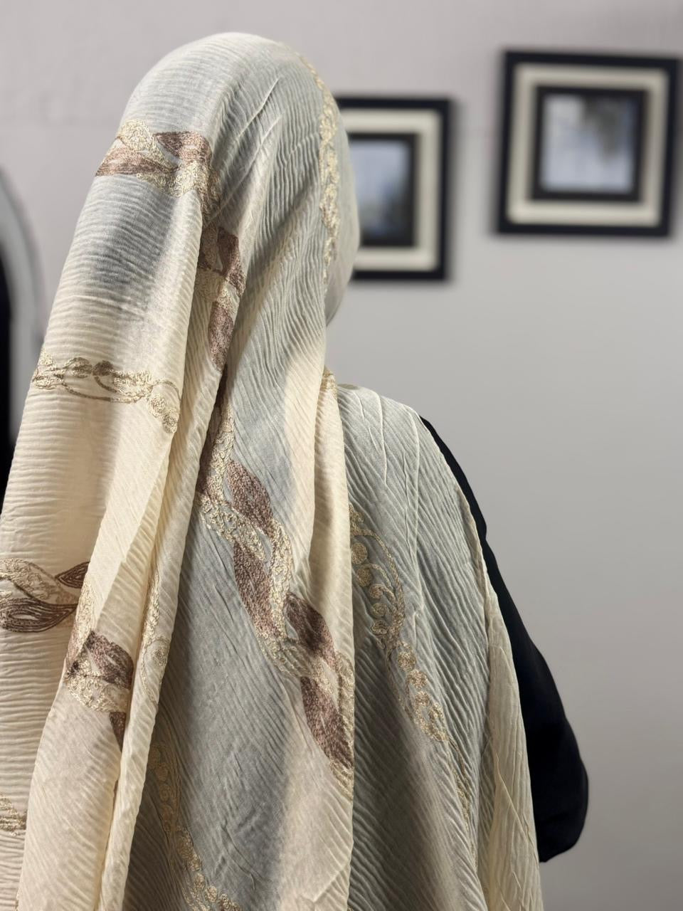Queen Embroidery Pleated Lawn Scarf - Soft Amber