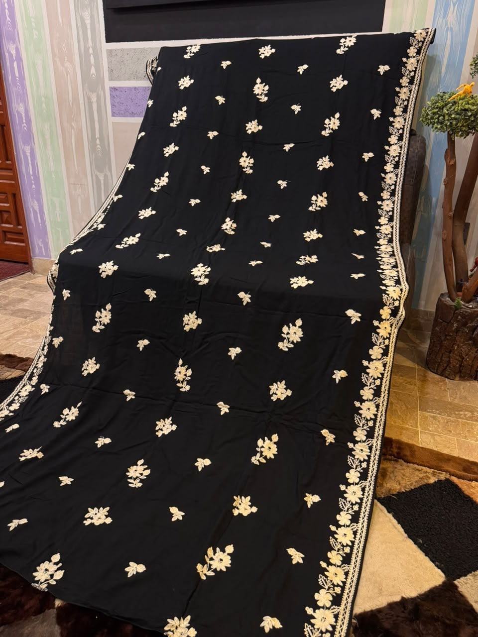 Premium Qualtiy Swiss Lawn Chaddar with Elegant Embroidery - Black ART2