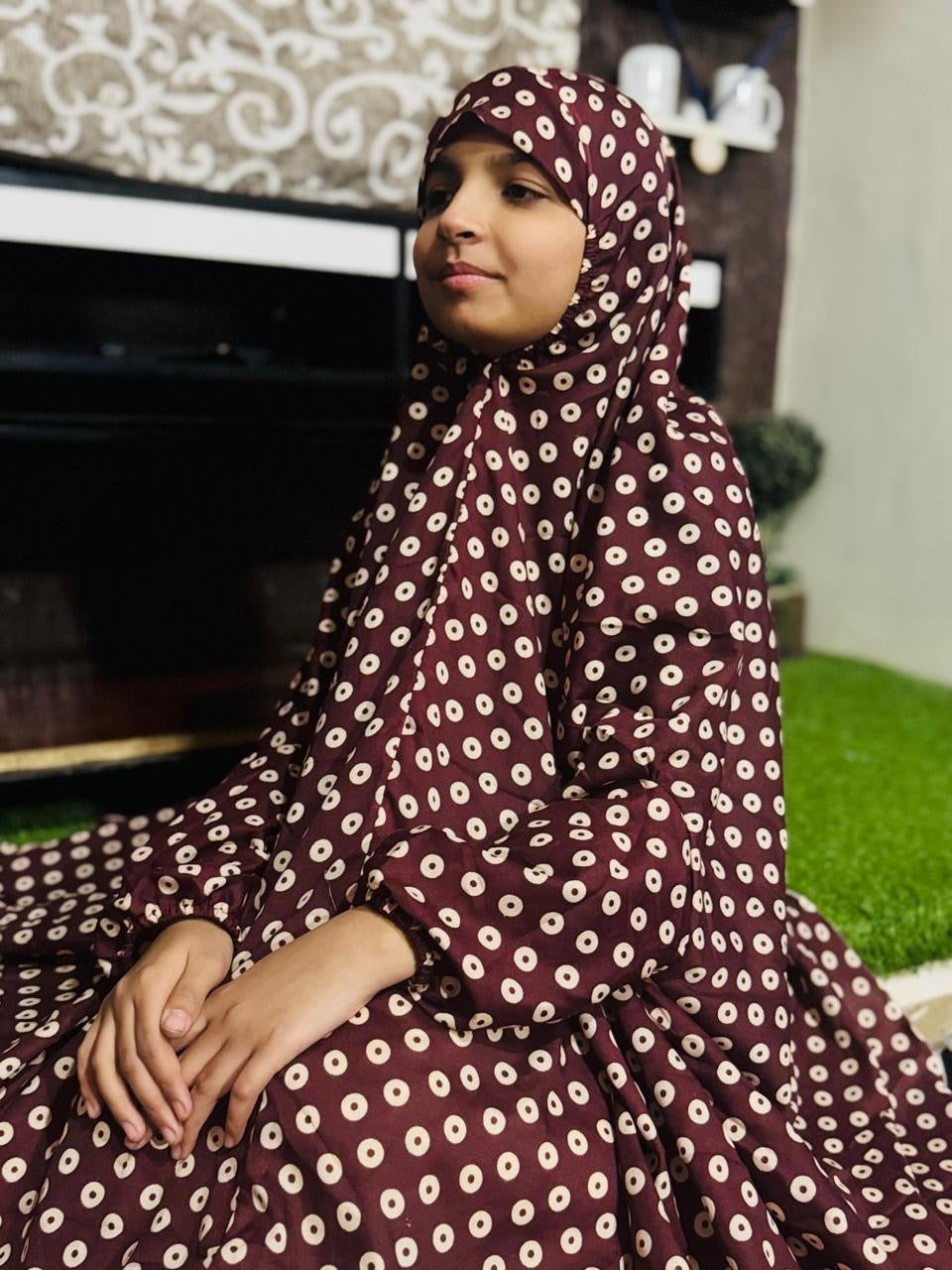 KIDS NAMAZ CHADDAR WITH FULL SLEEVES - BROWN WITH CIRCLES 8 to 11 Years