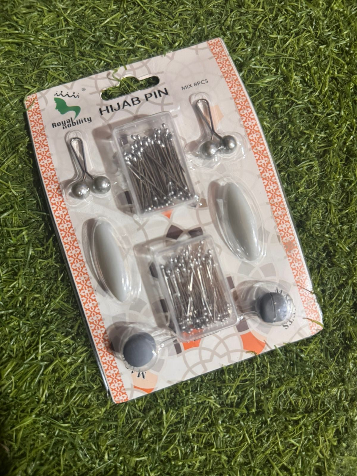 GIFT PACK - PINS N MAGNETS GREY