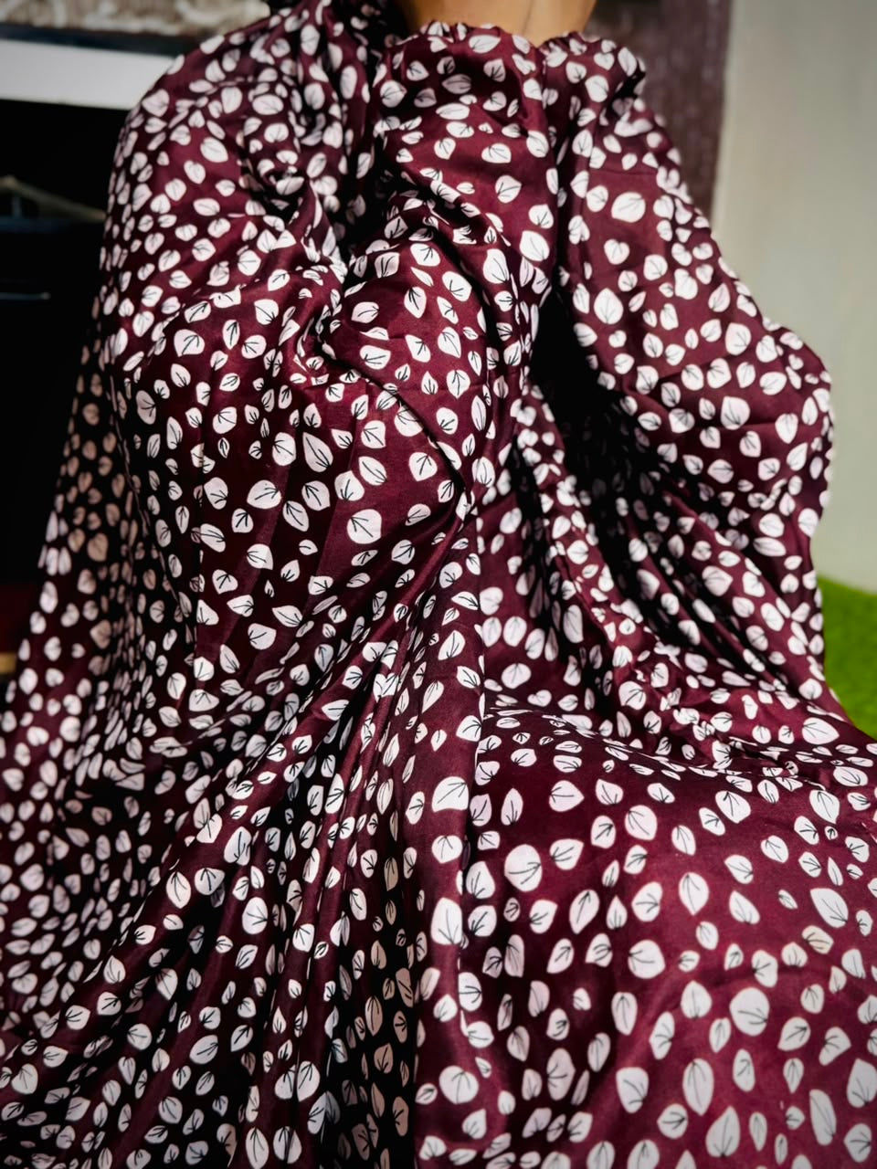 ADULTS NAMAZ CHADDAR WITH SLEEVES N NIQAB- WINTER LEAF MAROON - STANDARD SIZE