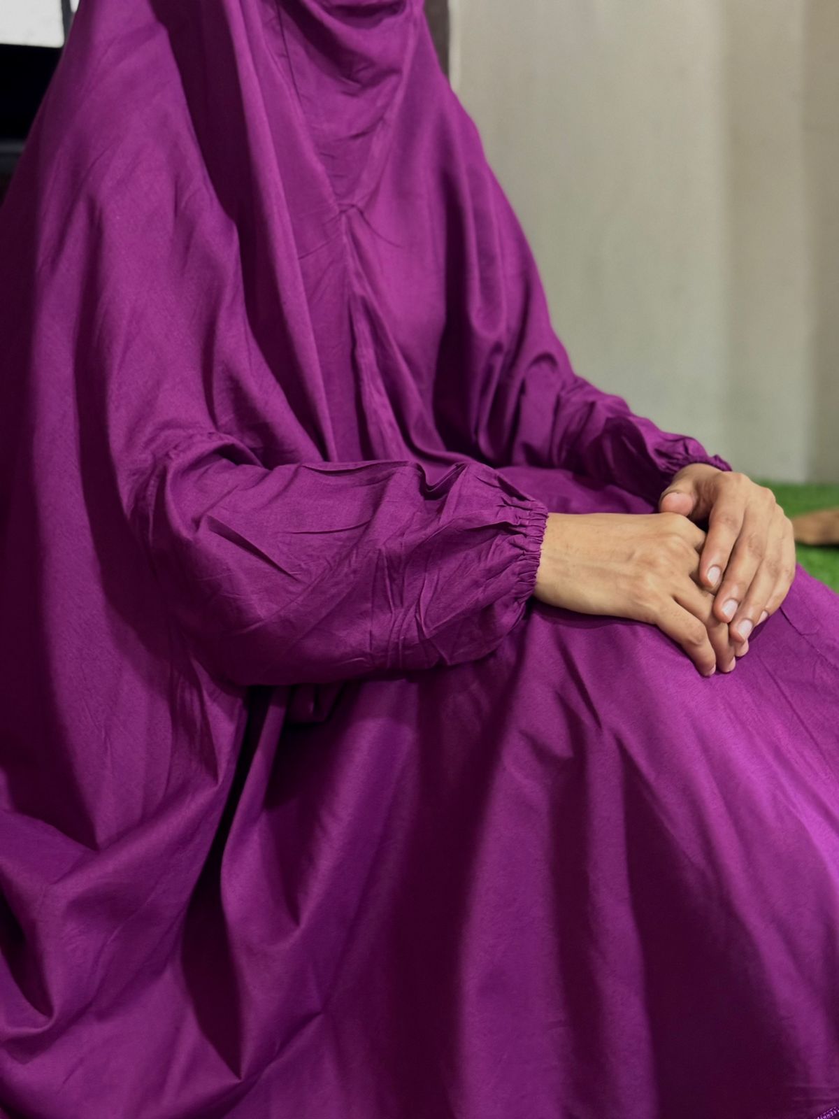 PURE LAWN NAMAZ CHADDAR WITH SLEEVES N NIQAB - PLAIN MAGENTA LARGE