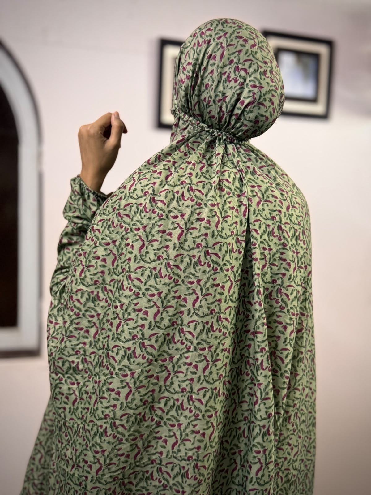 ADULTS NAMAZ CHADDAR WITH SLEEVES N NIQAB - HAYA Article 4 - STANDARD SIZE