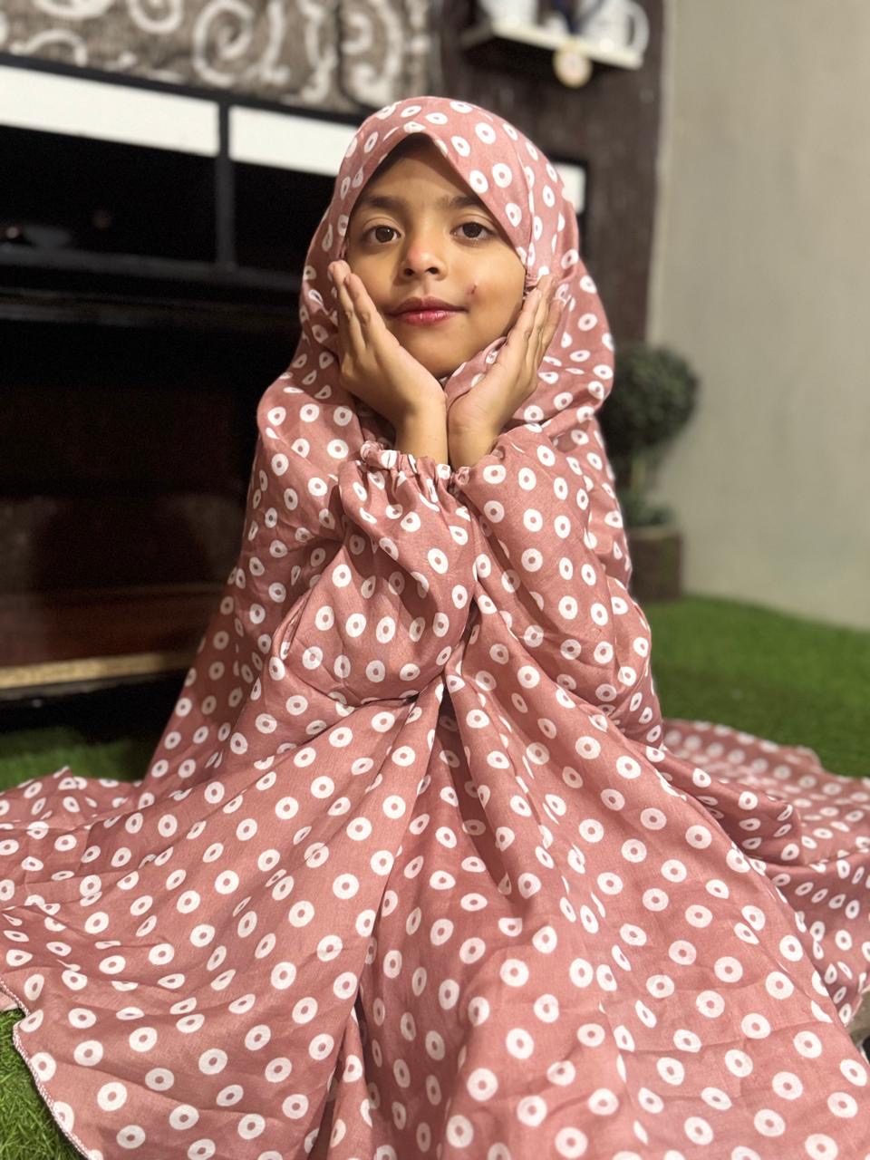 KIDS NAMAZ CHADDAR WITH FULL SLEEVES - ICYPINK WITH CIRCLES 5 to 7 Years