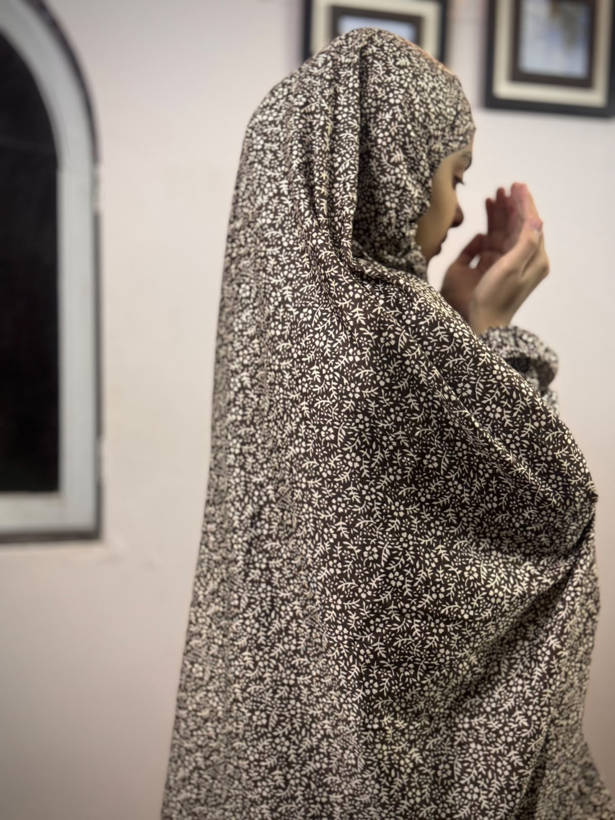 KIDS NAMAZ CHADDAR WITH FULL SLEEVES -LEAF ART CHOCO (12 to 14 Years)