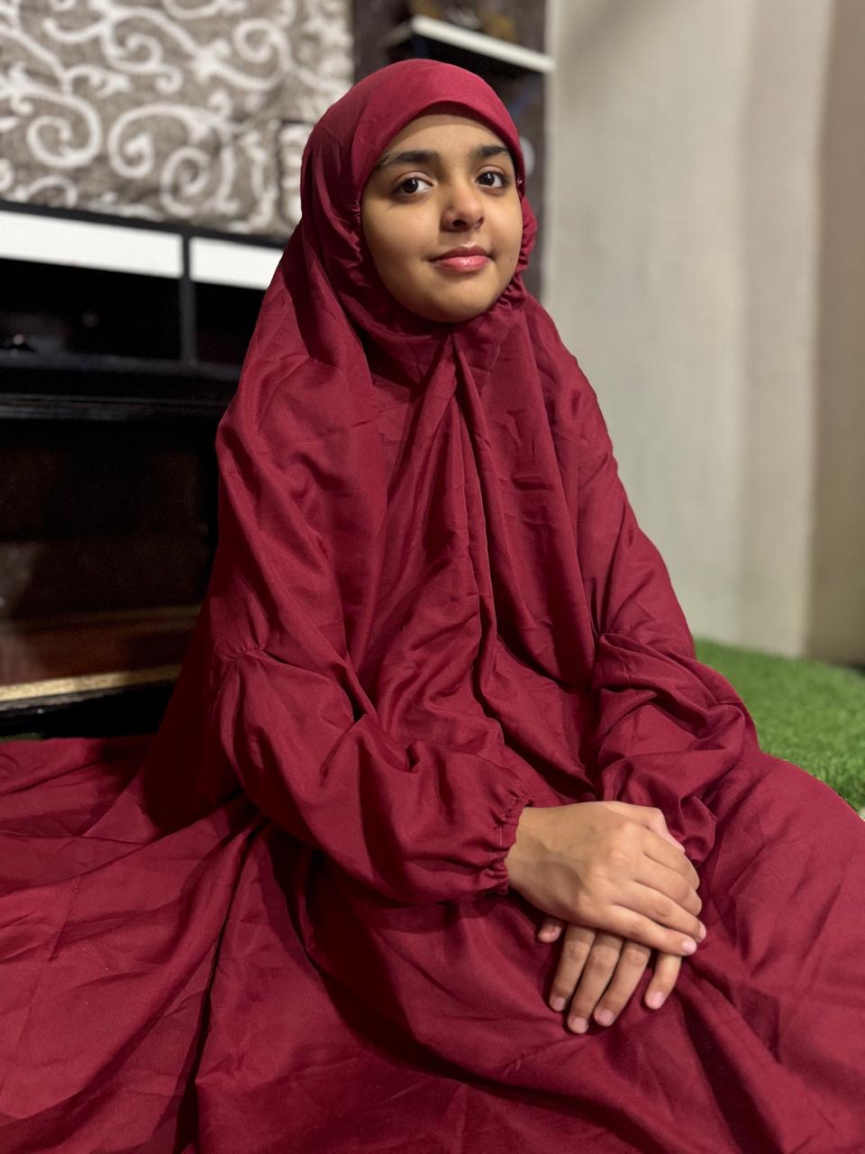 KIDS NAMAZ CHADDAR WITH FULL SLEEVES - PLAIN MAROON 12 to 14 Years