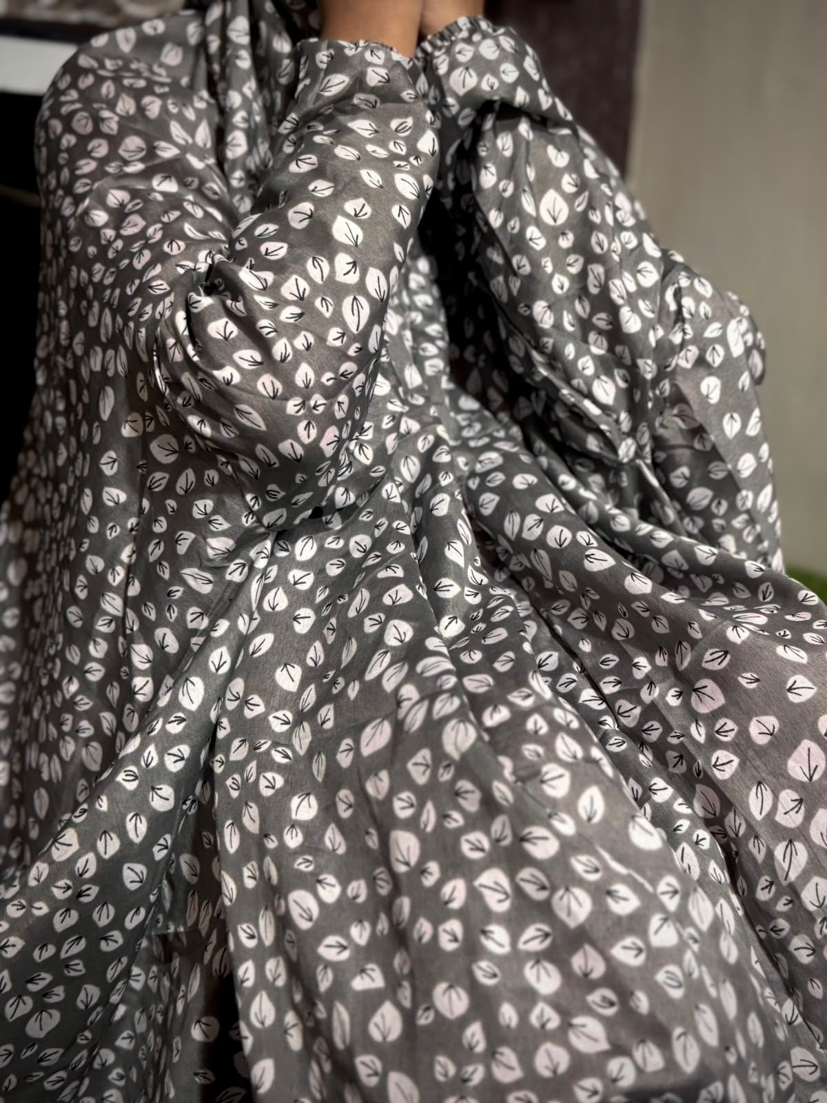 ADULTS NAMAZ CHADDAR WITH SLEEVES N NIQAB- WINTER LEAF GREY - STANDARD SIZE