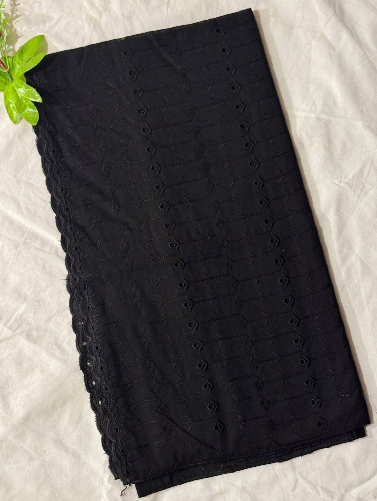 Premium Qualtiy Lawn Chaddar with Embroidery - Black Design